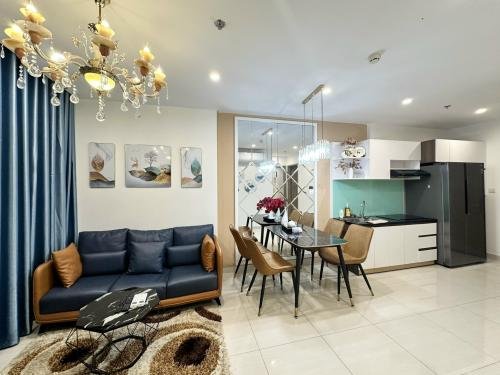 z5493590713632_920459dc9d7ba64d7bc4c37d2003ce07