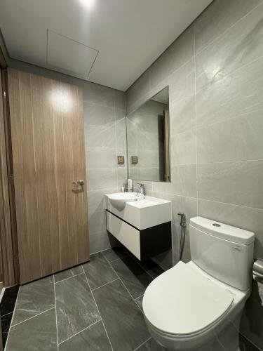 z5493597359439_00c48c182a5c51a52095751585de6542