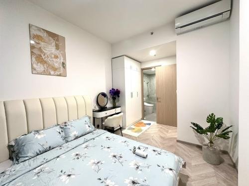 z5493599629275_1214a826f033b7c24946944ebe892d85