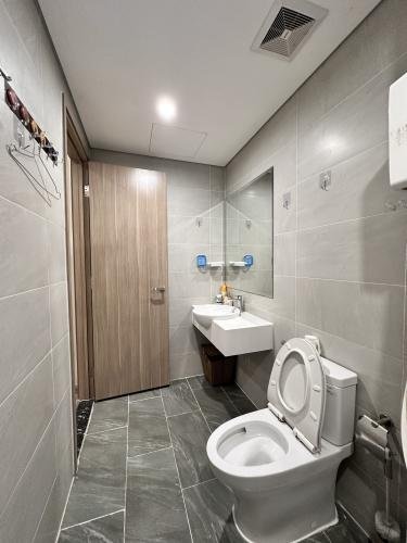 z5493601959437_96914041b8cd4be7499ad109cc42df45